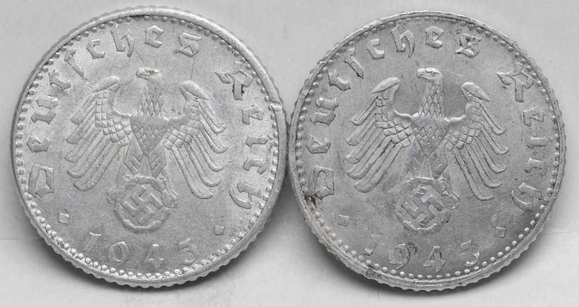 Deutschland 1943 D und G, 2 x 50 Pfennig - Münzen. Erhaltung: ss.Deutschland 1943 D und G, 2 x 50 - Image 2 of 2