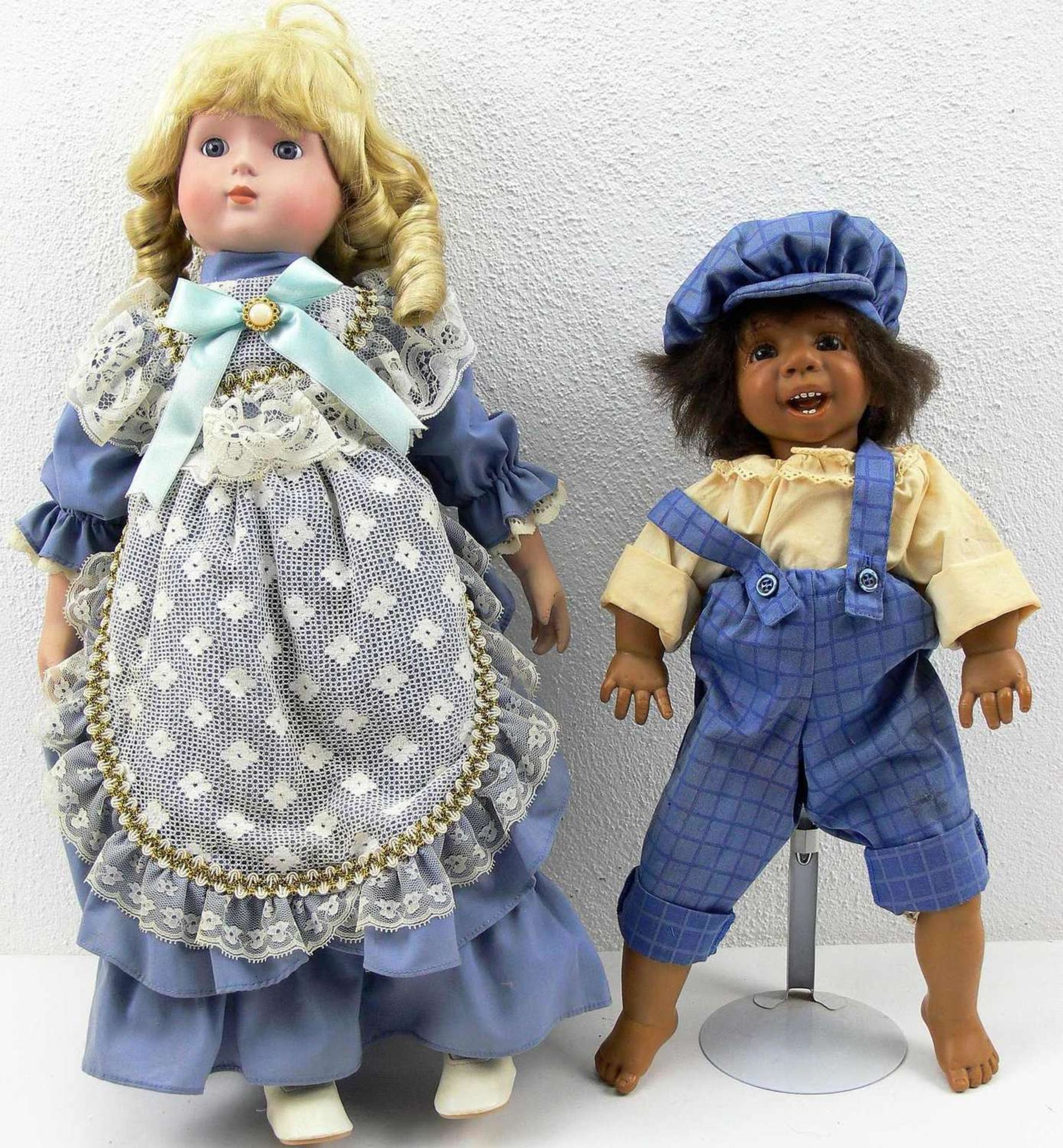 Two artist dolls, including Petra Jeckl "Christian". H: approx. 53 cm and approx. 43 cm.Zwei