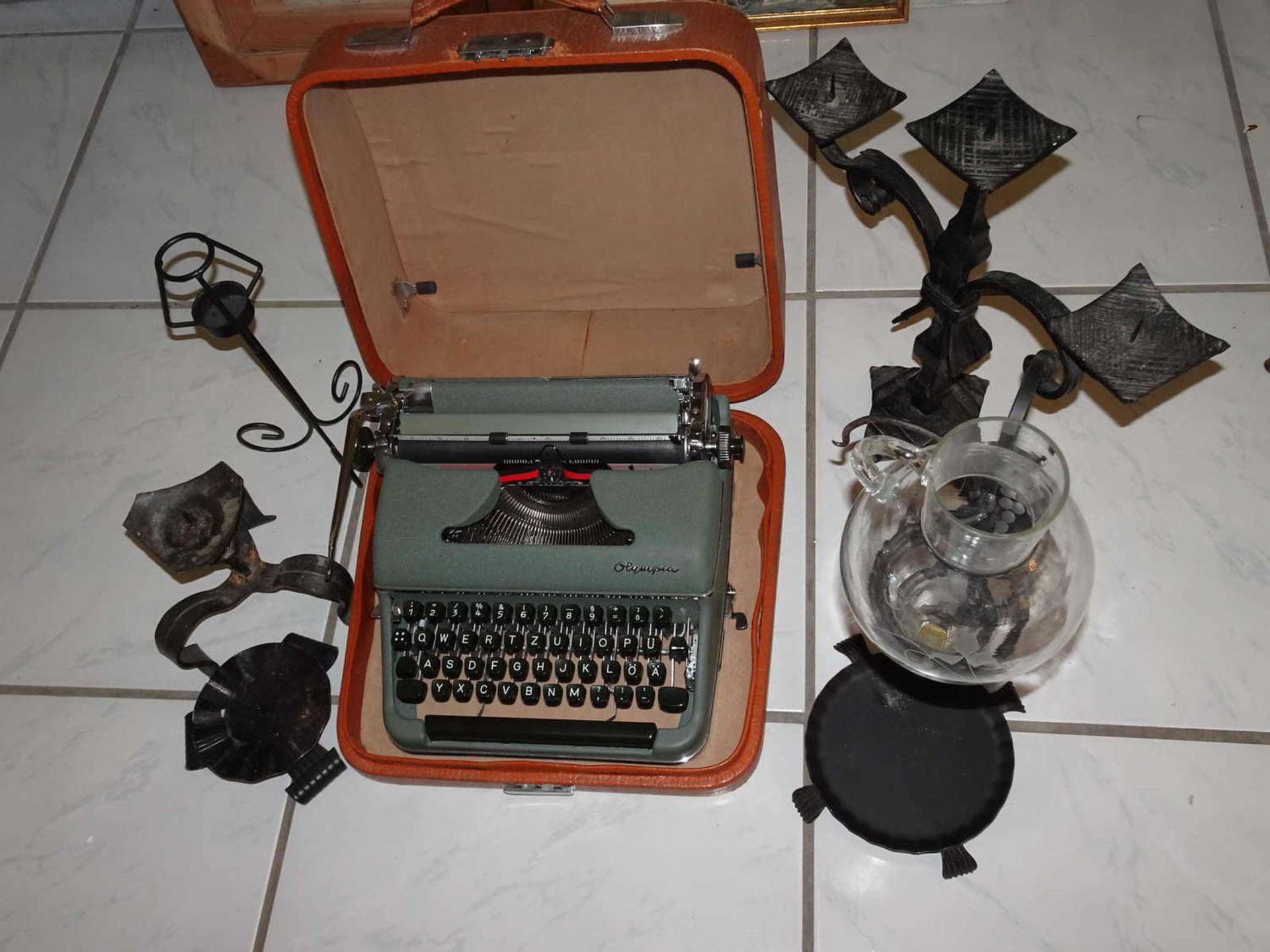 Lot of clearing goods, including 1 typewriter Olympia in a case, 1960s, and several parts of wrought