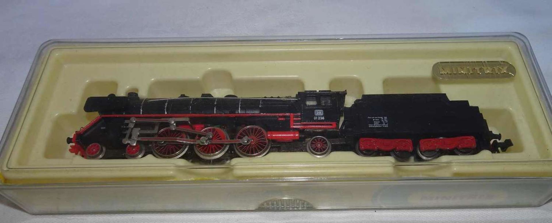 Minitrix steam locomotive, gauge N, No. 51-2900-00. Originally packed. Good condition.Minitrix - Bild 2 aus 2