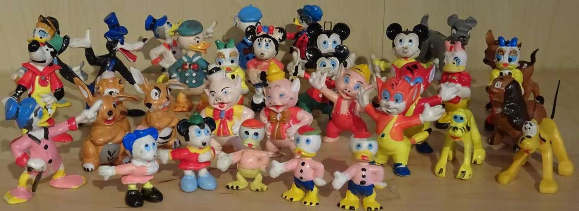 Large lot of older Disney characters, rare versions. Good condition.Grosses Lot älterer Disney