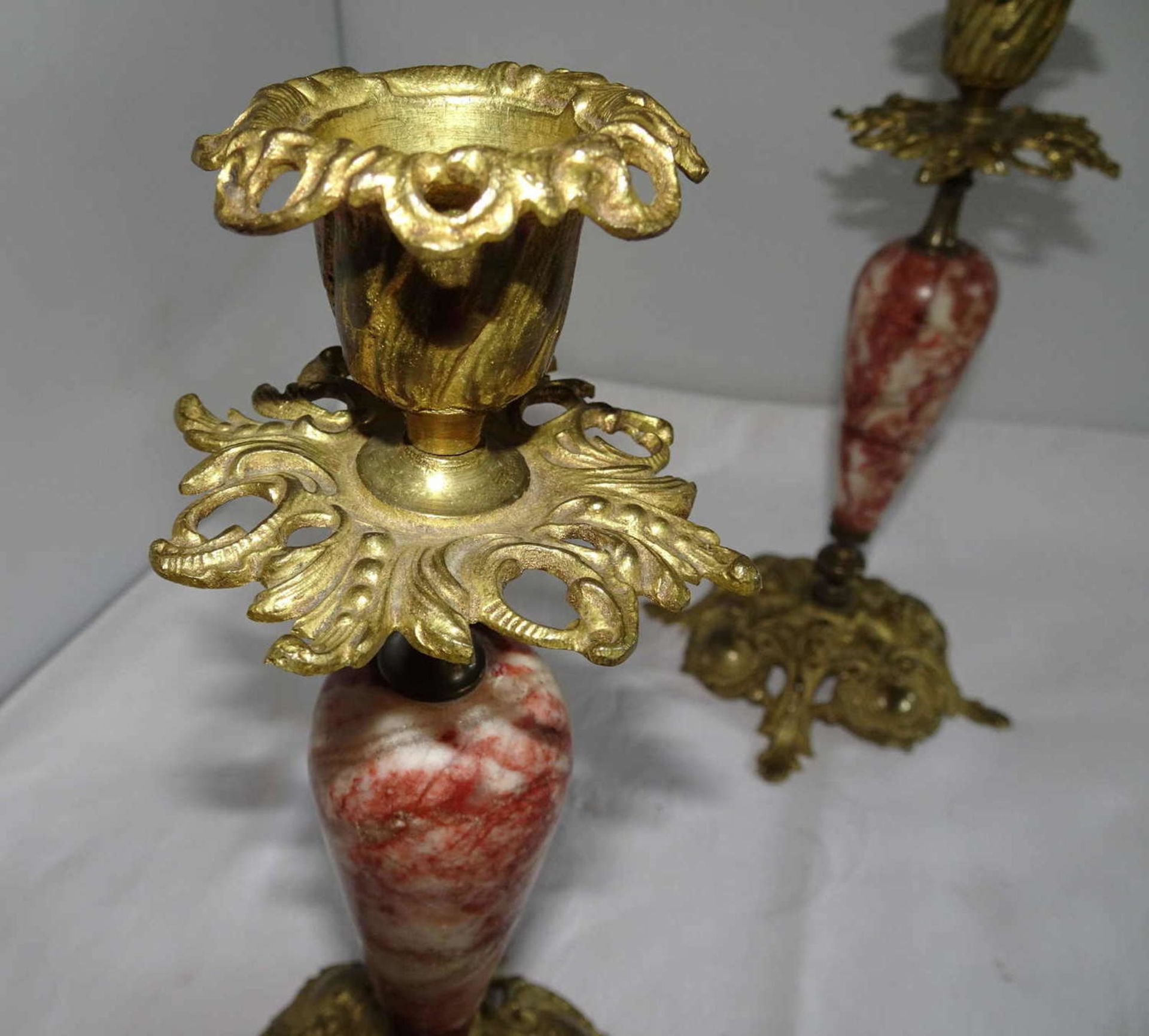 2 candle holders with marble base, bronze fire-gilt, approx. 22 cm high2 Kerzenständer mit - Bild 2 aus 2