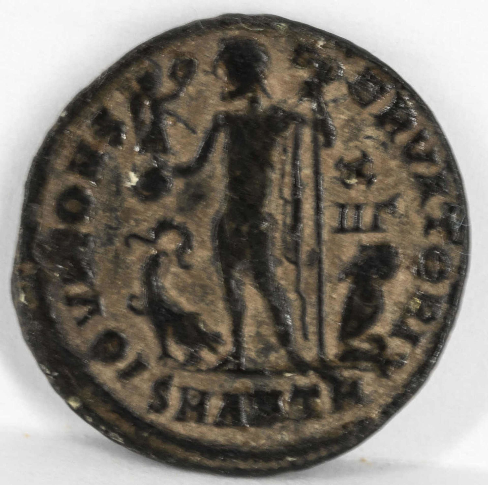 Römisches Reich, 2 Follis "Licinius II. (317 - 324)" AV: Büste nach links mit Helm, Lanze über - Bild 2 aus 2