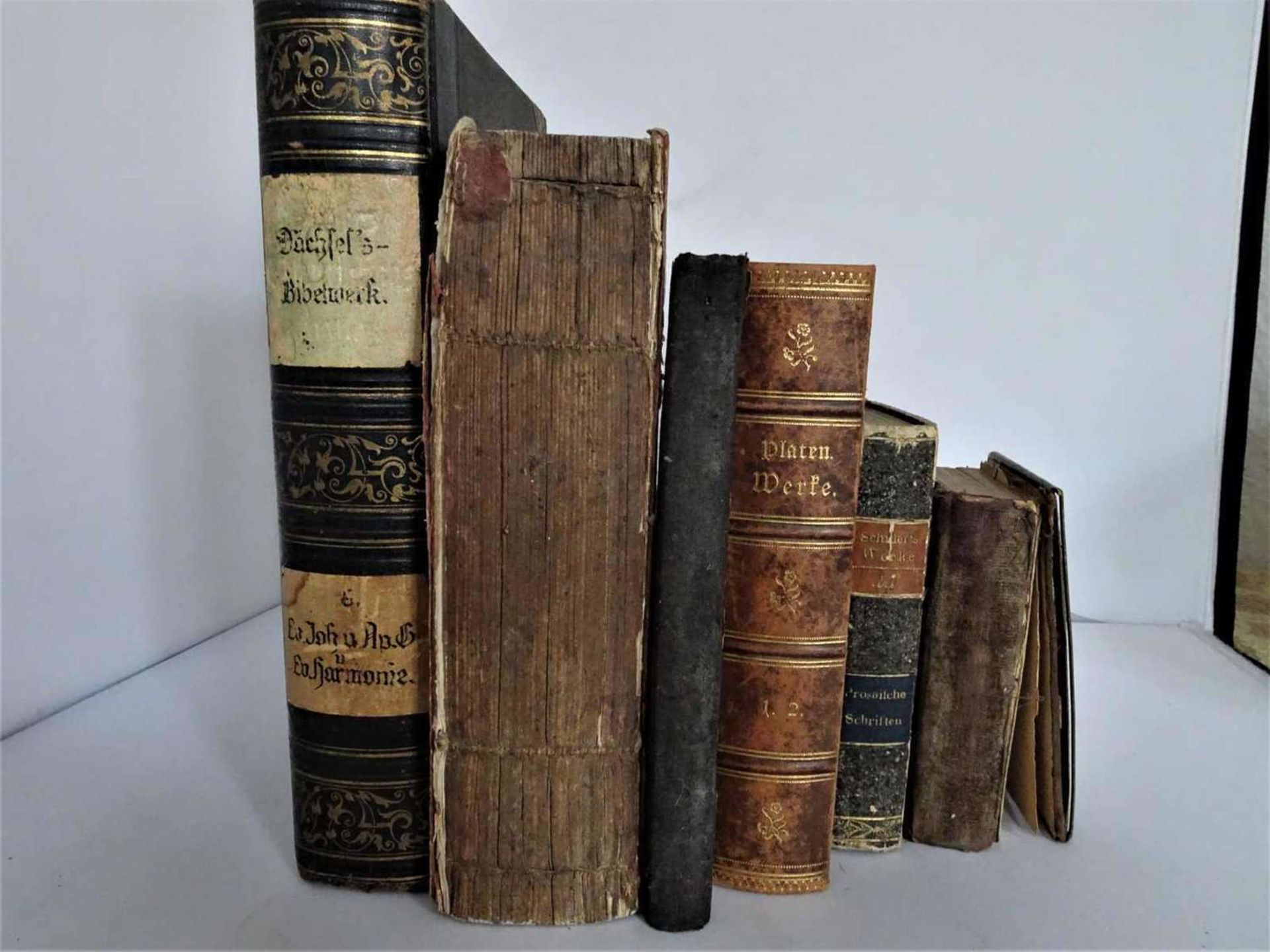 Lot alte Bücher vor 19. Jhrd., dabei Homeri Ilias, 1784, Das Neue Testament mit in den Text