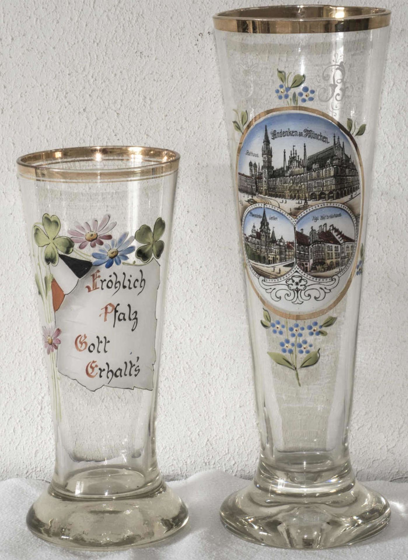 Zwei Jugendstil Weizenbier - Gläser, Bemalt.