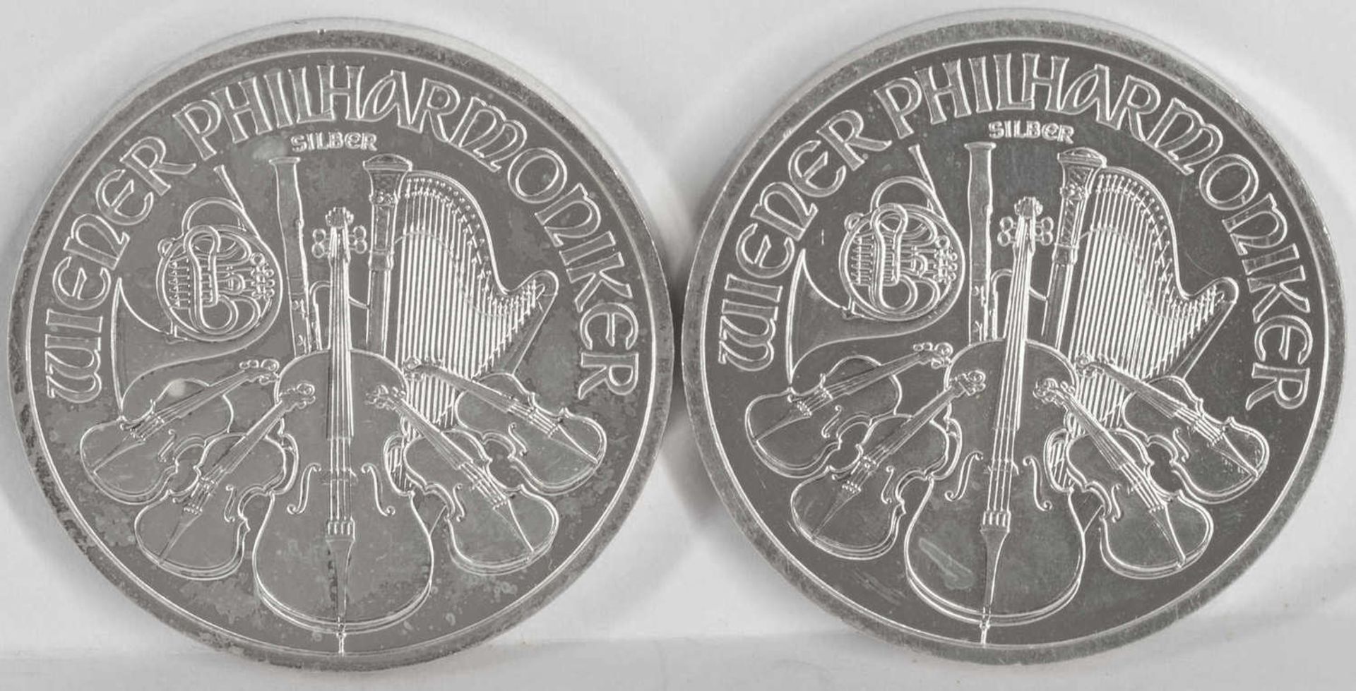 Österreich 2010, 2 x 1,5 Euro - Silbermünzen "Wiener Philharmoniker". Silber. Gewicht: 1 oz. - Bild 2 aus 2