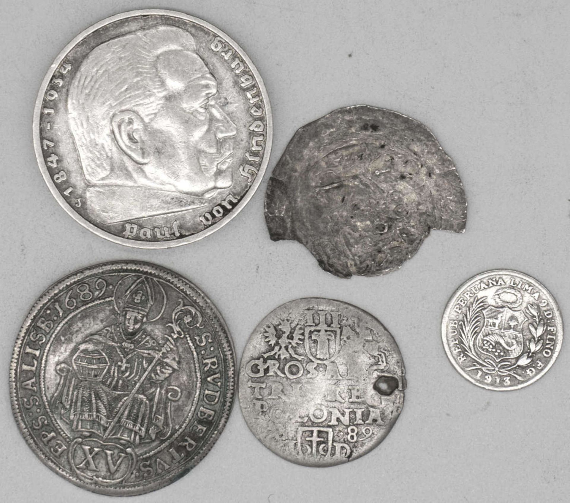 Lot Silbermünzen, bestehend aus: Polen 1589 Dreigröscher Sigismund III., Erzbistum Salzburg 1689, 15