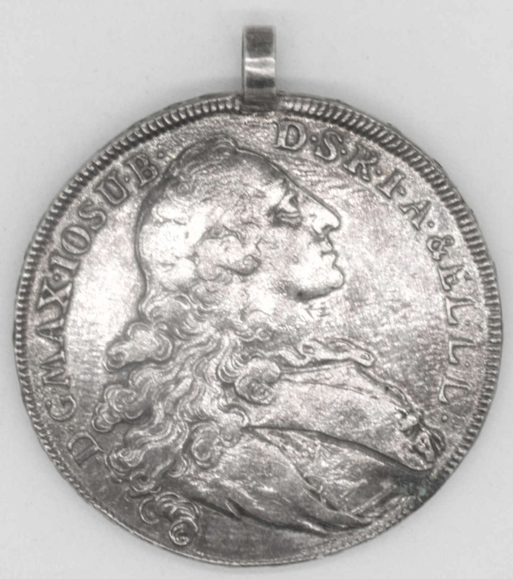 Altdeutschland Bayern 1768, Madonnen - Taler "Maximilian III.". Gehenkelt. Gewicht: ca. 28,2 g.