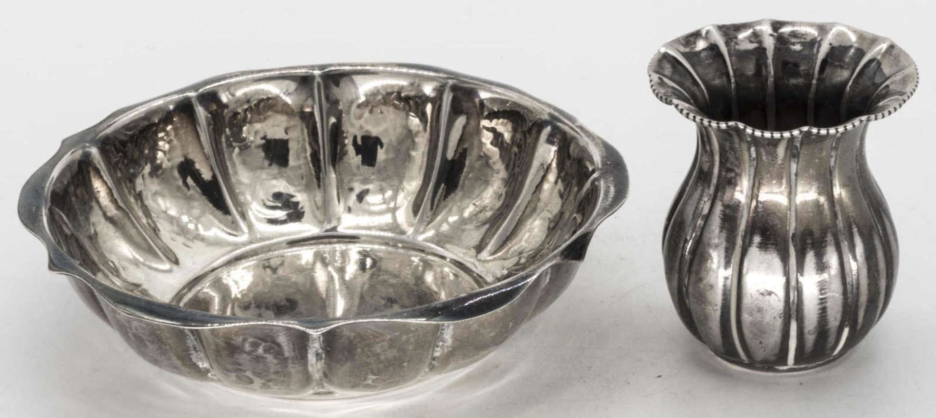 Lot Silber, bestehend aus einer kleinen Schale, Silber 925, Durchmesser: ca. 88 mm, Höhe: ca. 23