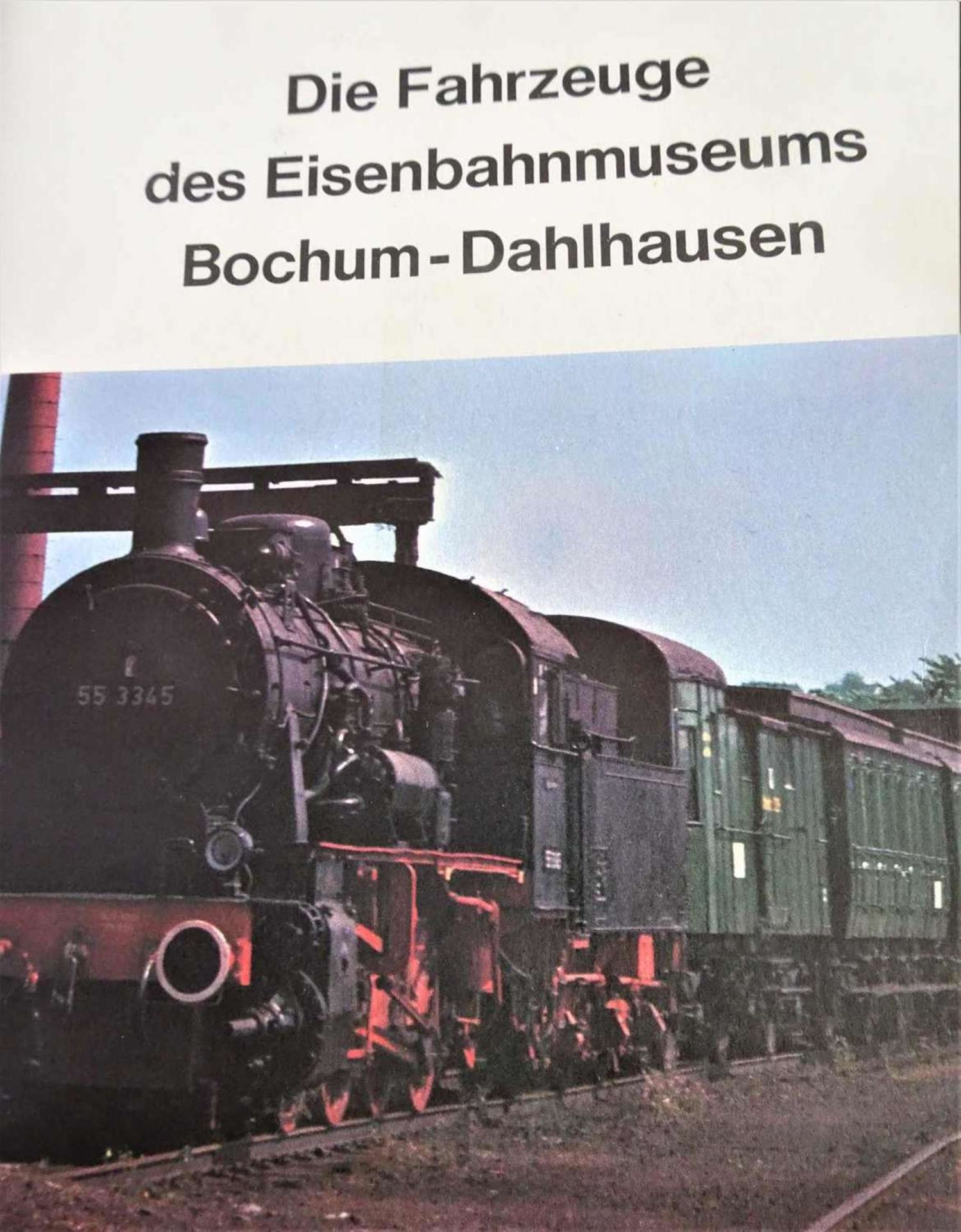 Lot Prospekte, dabei Deutsche Eisenbahngeschichte, Die Hausfrau lacht, sowie 2 Original Junkers - Bild 3 aus 3