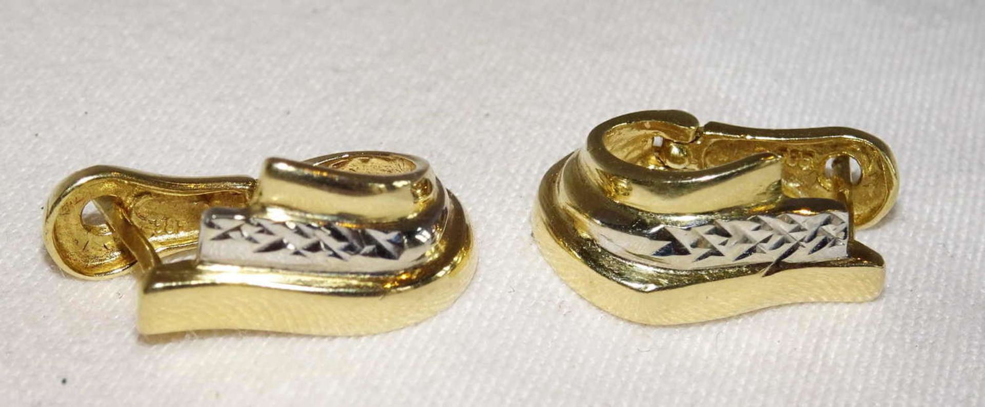 1 paar Ohrringe, 585er Gelb- und Weißgold. Gewicht ca. 5,14 gr.1 pair of earrings, 585 yellow and