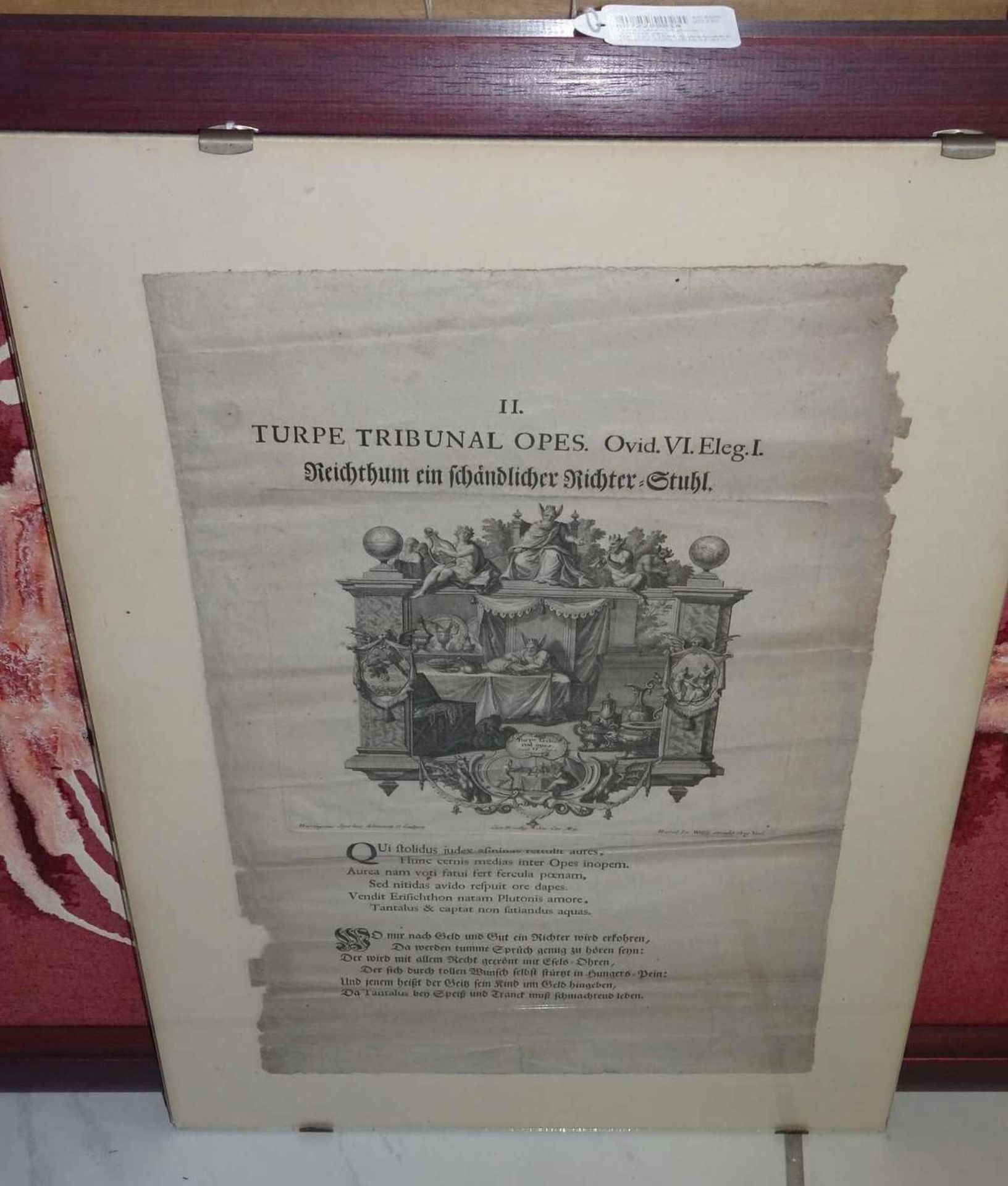 1 altes Blatt/Buchseite ? Turpe Tribunal Opes. Ovid. VI. Eleg.I. Hinter Glas gerahmt. Blattmaße