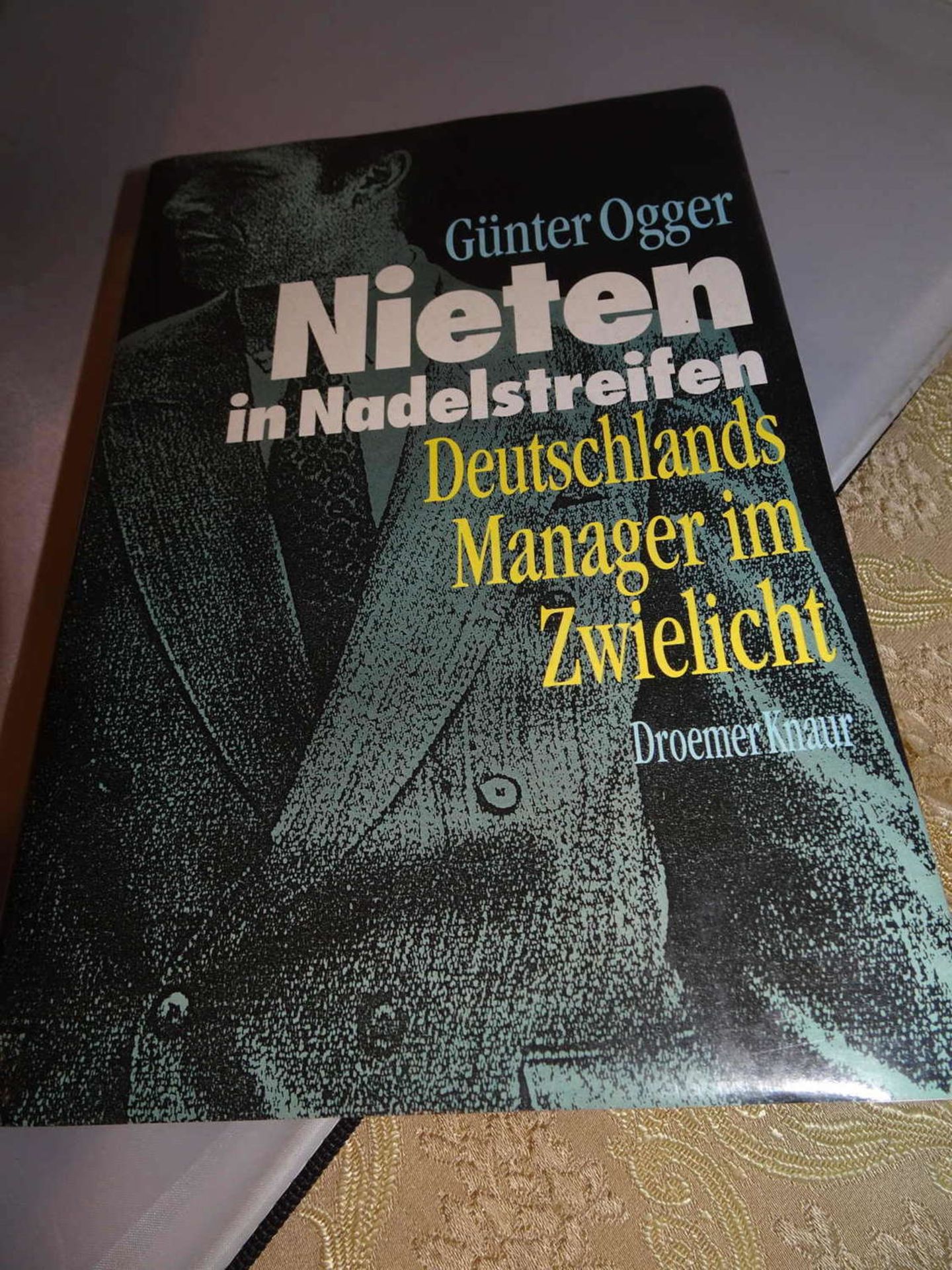 Lot Bücher, dabei Lebenslexikon, 3 Bände, Hausbuch für die Deutsche Familie, Schillers Werke 3 - Bild 2 aus 2