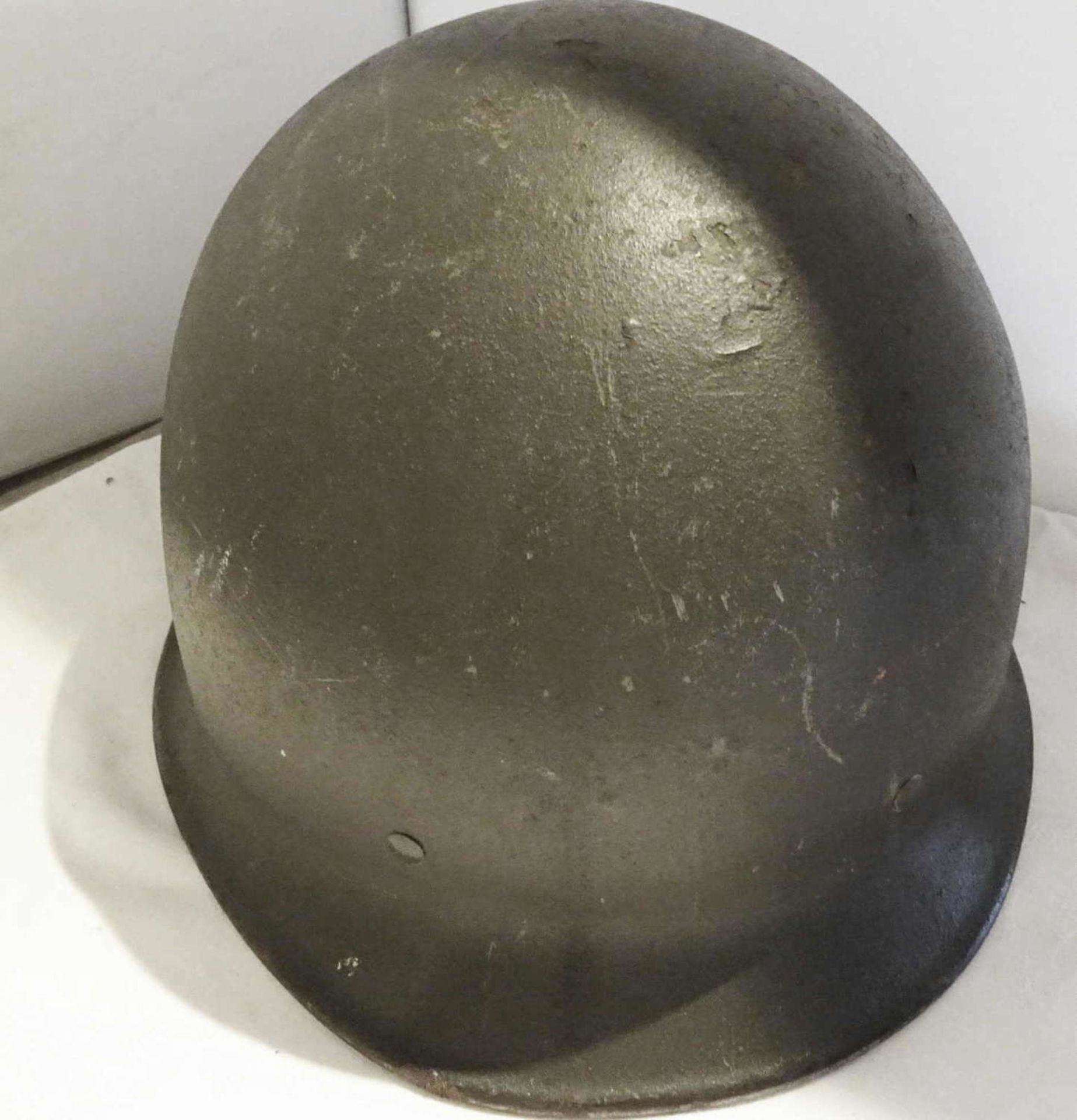 Bundeswehrstahlhelm mit Innenleben. Gebrauchsspuren.Bundeswehr steel helmet with inner life. Signs - Image 2 of 3