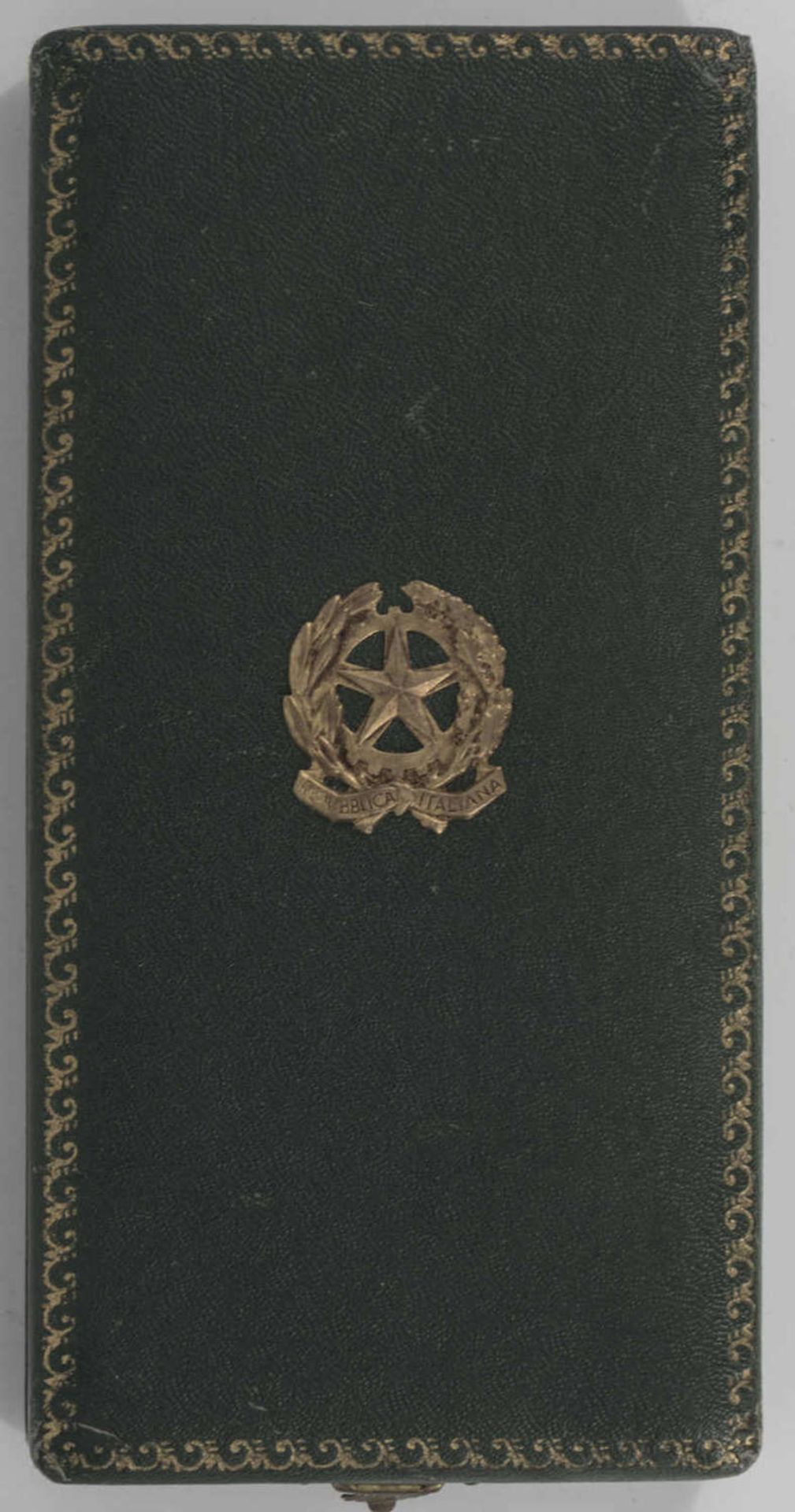 Italien, Verleihungs - Etui Verdienst - Orden. Mit Revers - Anzeichen.Italy, award case merit medal.