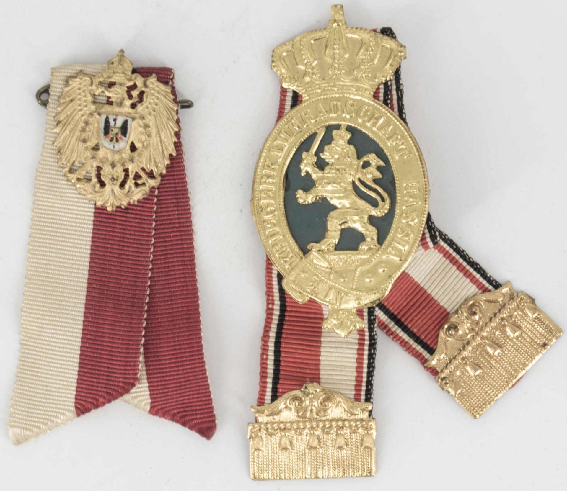 Zwei Kriegerverbands - Abzeichen, dabei Kriegerkameradschaft Hassia.Two warrior association