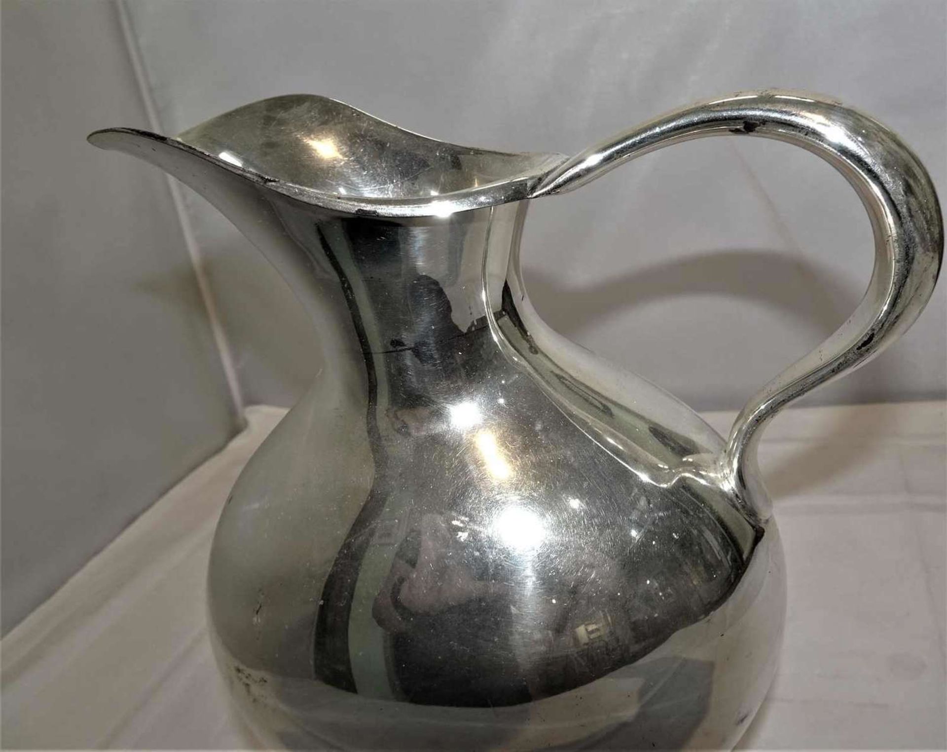 Silberkanne, 835er Silber, Punze 835 Nr. 8034. Gewicht ca. 460 gr. Höhe ca. 21 cm. Bitte - Image 4 of 5
