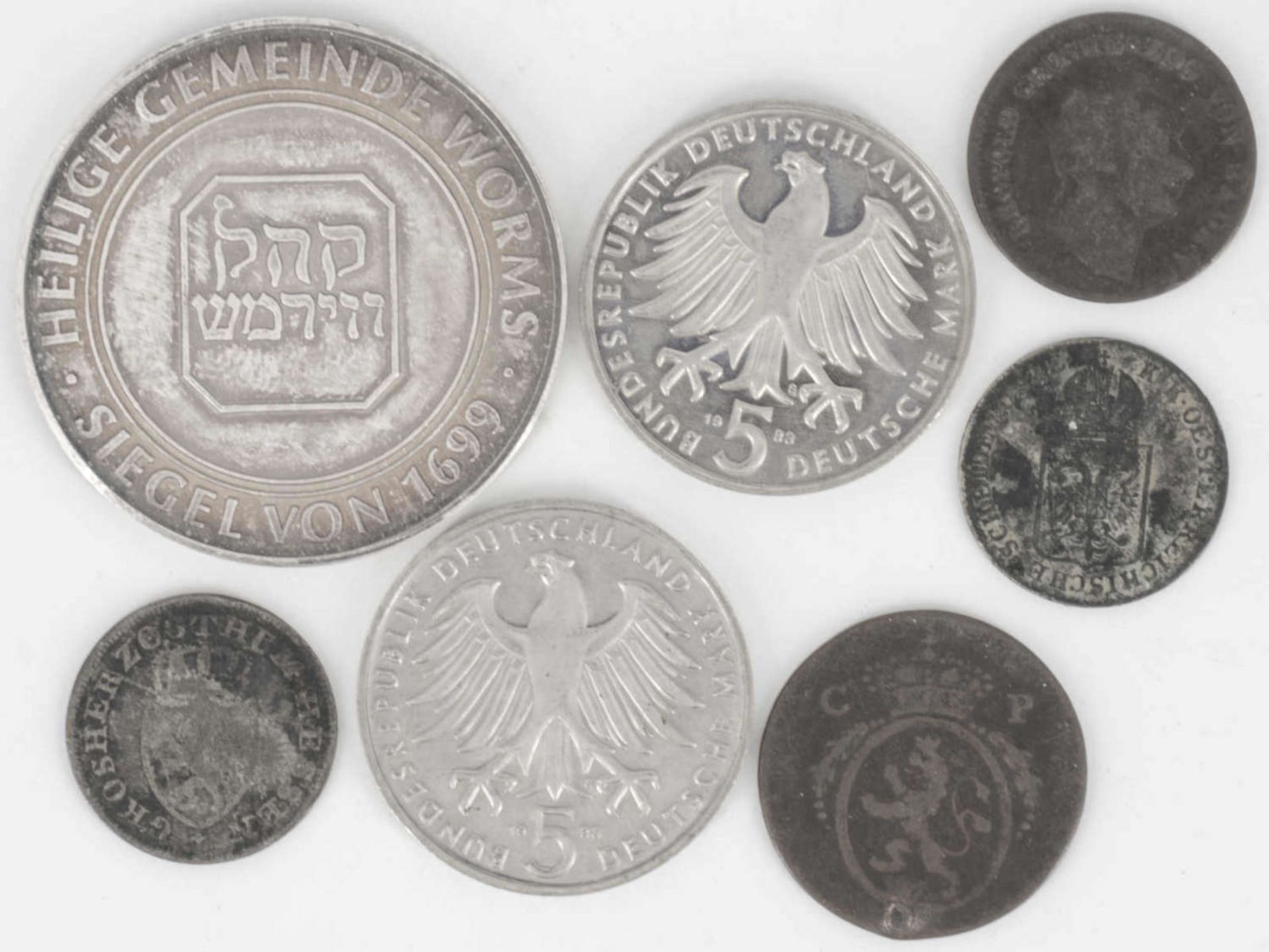 Deutschland 1786 / 1984, Lot Münzen und Medaille, bestehend aus 1786 1/2 Kreuzer, 1826 6 Kreuzer, - Bild 2 aus 2