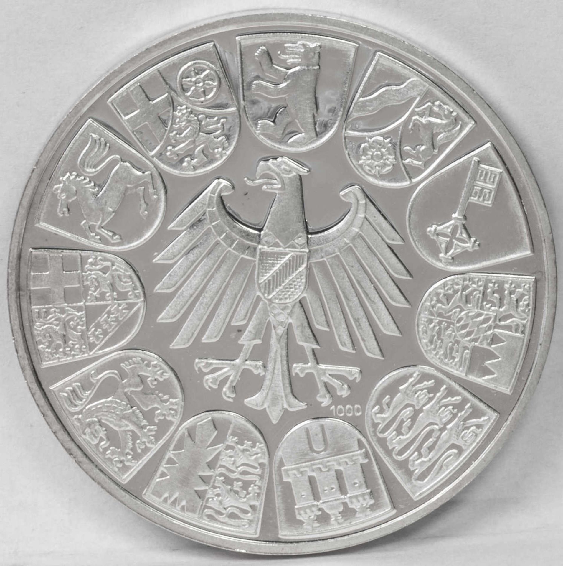 BRD 1074, Medaille "25 Jahre deutsches Grundgesetz", Silber 1000, Gewicht: ca. 25,2 g. - Bild 2 aus 2