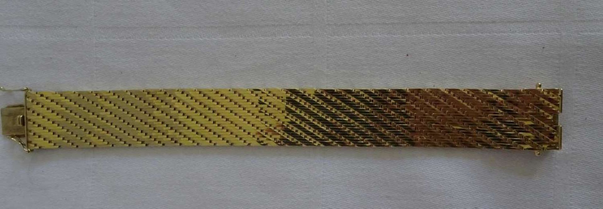 Armband, 585er Gelbgold, Länge ca. 19 cm, Breite ca. 2,2 cm. Gewicht ca. 81 gr.