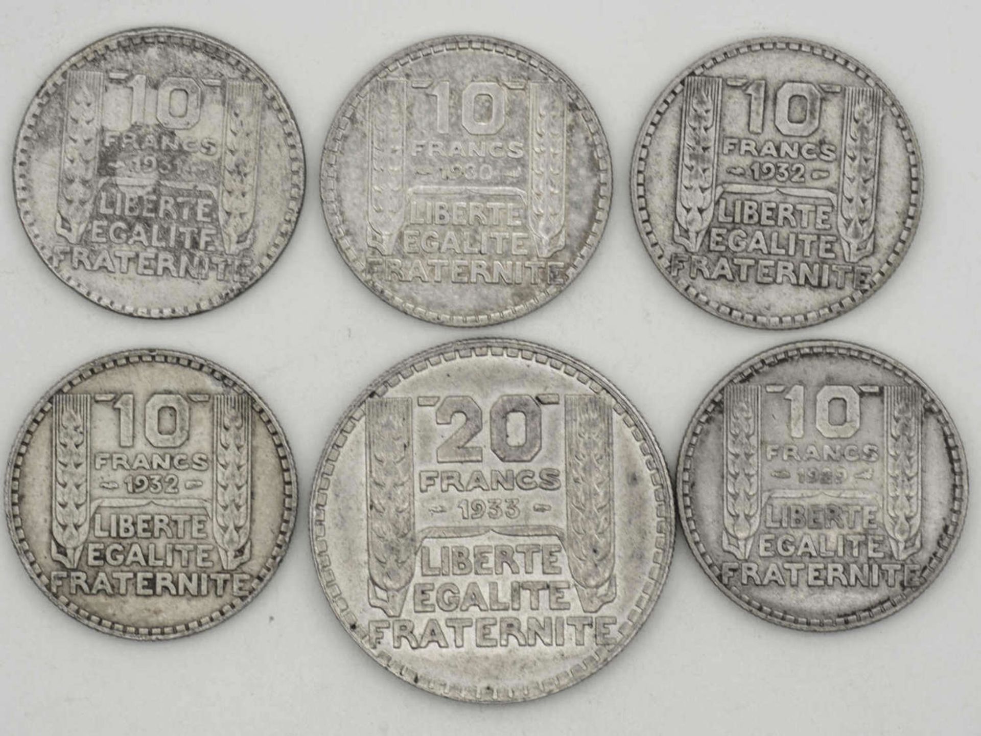 Frankreich 1929/33, Münzlot, bestehend aus 5 x 10.- Francs und 1 x 20 Francs. Qualität: ss.