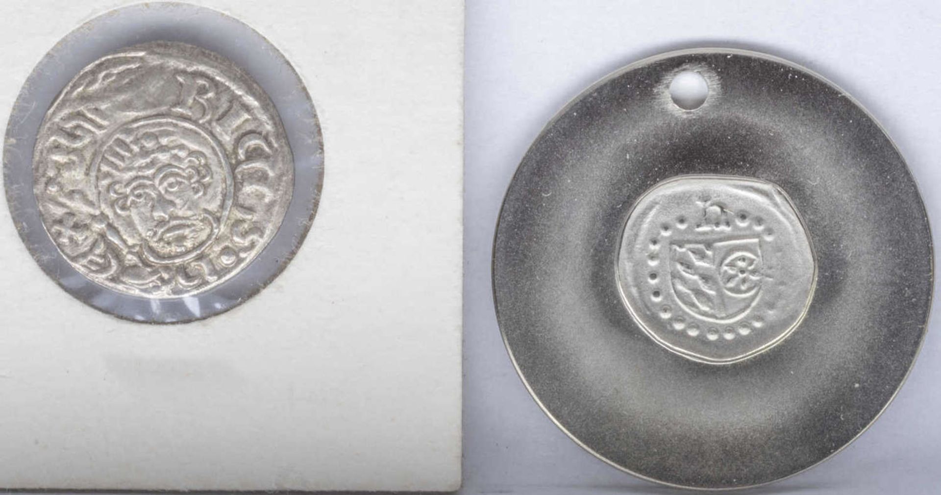 Nachprägung eines Silberpenny aus der Zeit Richard Löwenherz, Silber 1000. Dazu Medaille der