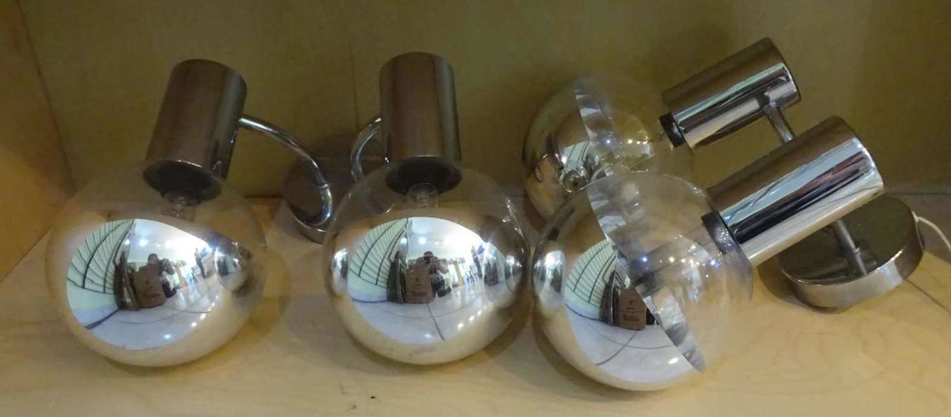 2 Retro Wandlampen, 70er Jahre, 2-strahlig. Guter Zustand, bitte besichtigen!
