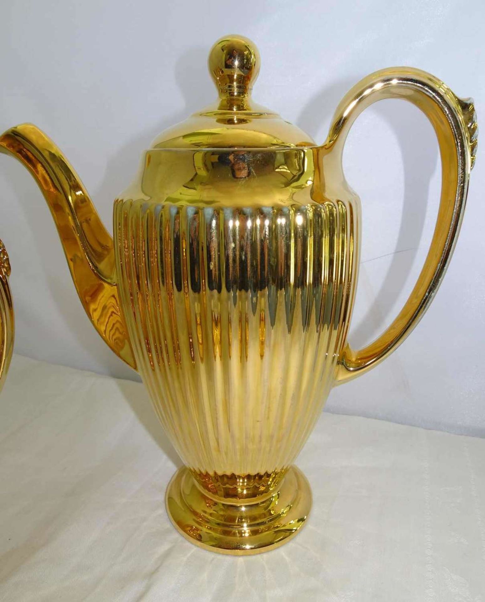 Porzellan Kaffeekern vergoldet, Hersteller Royal Winton Grimwades England. Sehr guter Zustand. - Bild 3 aus 3