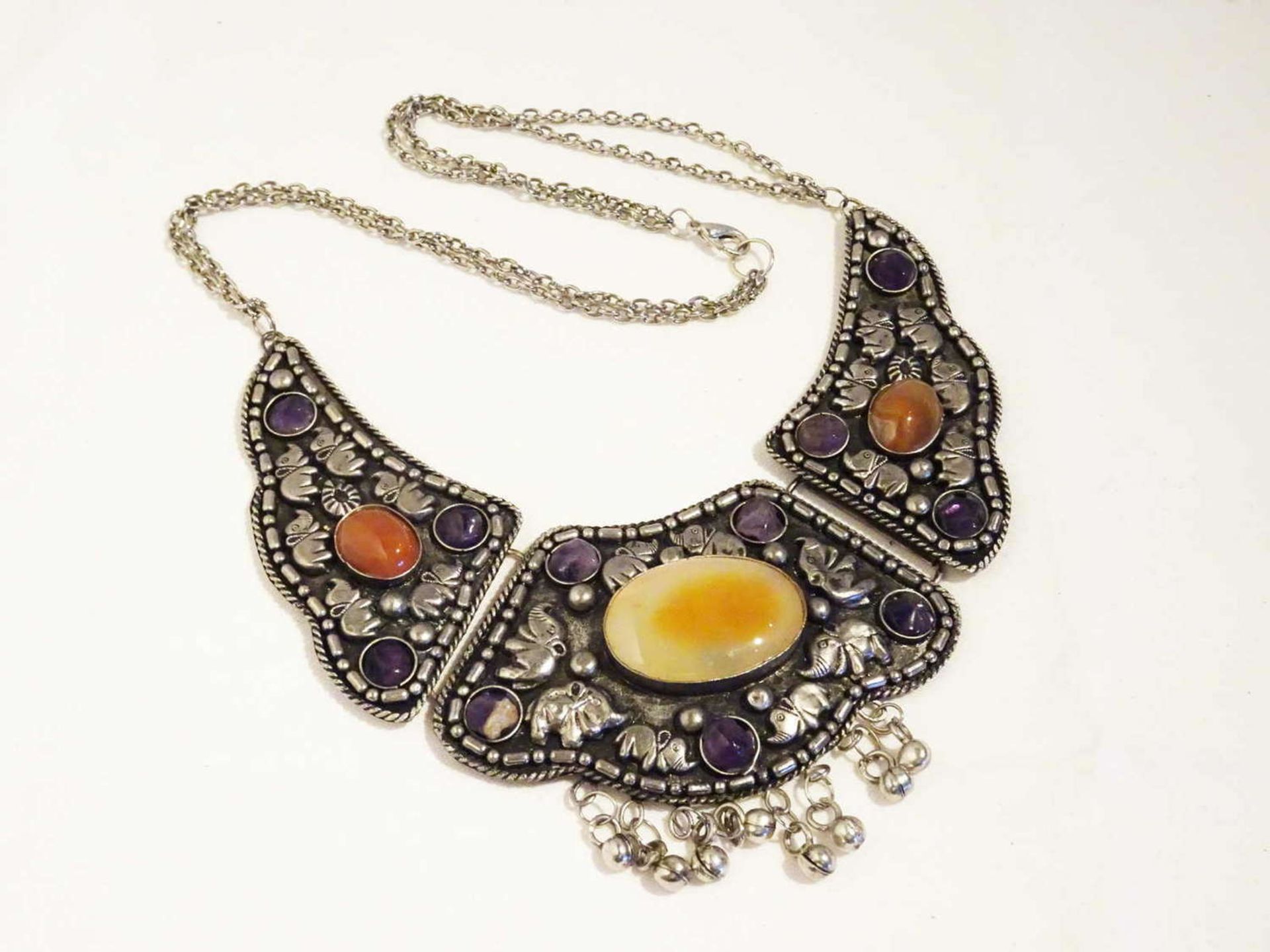 Collier, Silberblech mit Amethysten und Achaten besetzt