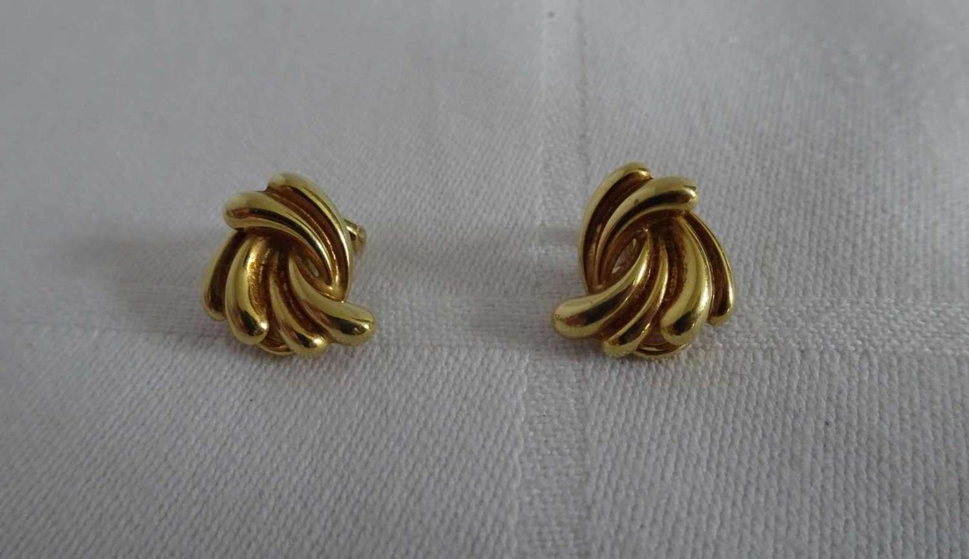 1 Paar Ohrclips, 585er Gelbgold, Gewicht ca. 3,6 gr.