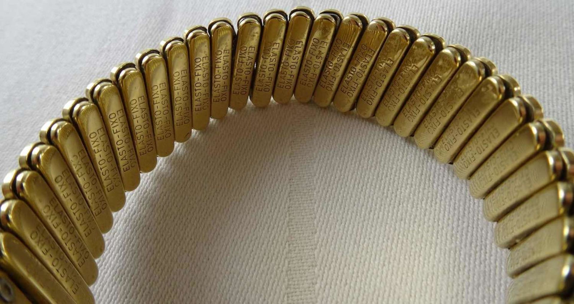 Herrenarmbanduhr Saphir, 585er Gelbgold, Quartz mit Datumsanzeige. Mit Elasto-Fixa Armband, dieses - Bild 3 aus 6