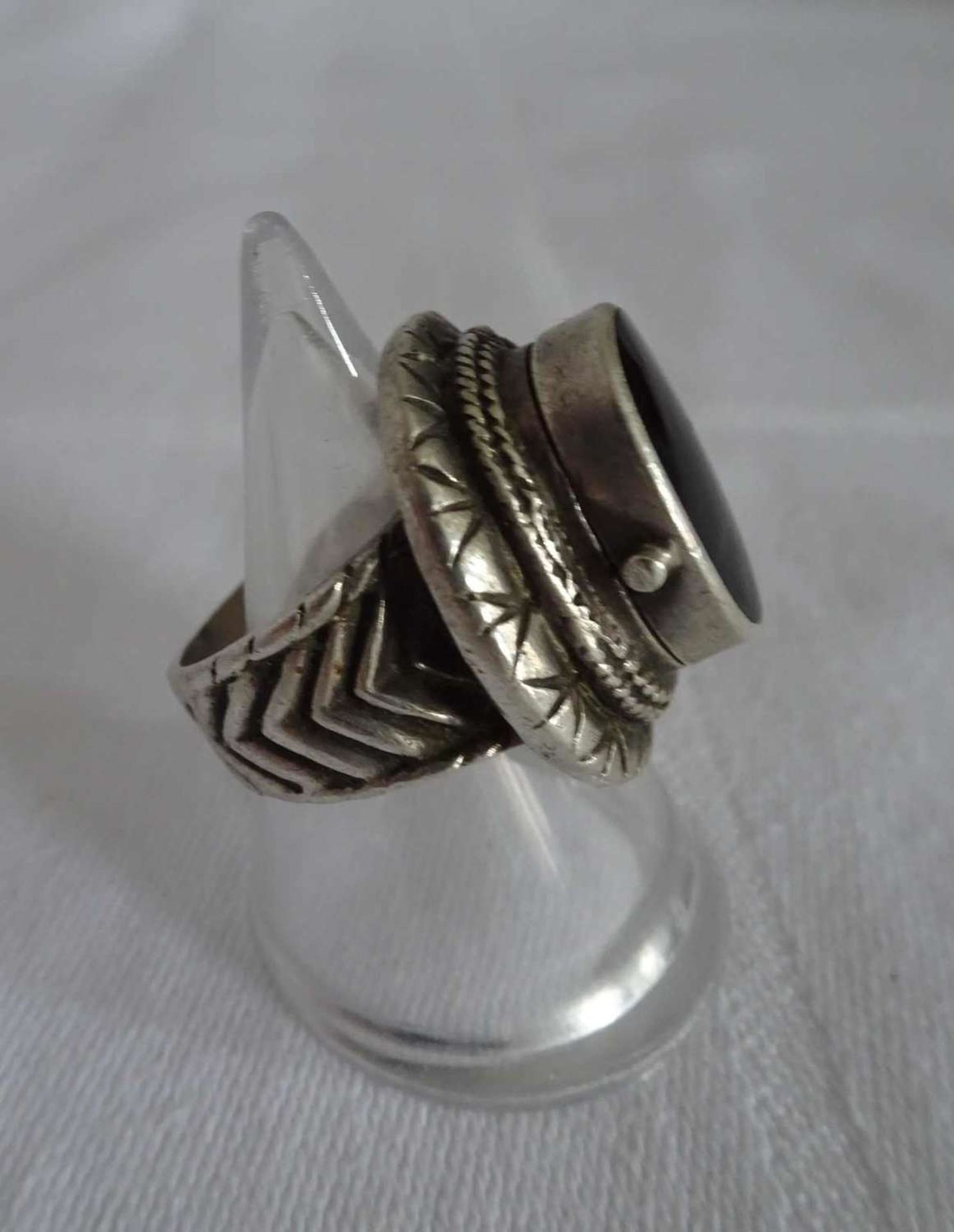 Giftring, 925er Silber, besetzt mit 1 Onyxplatte. Ringgröße ca. 54. Gewicht ca. 16,7 gr, Poison - Image 2 of 4