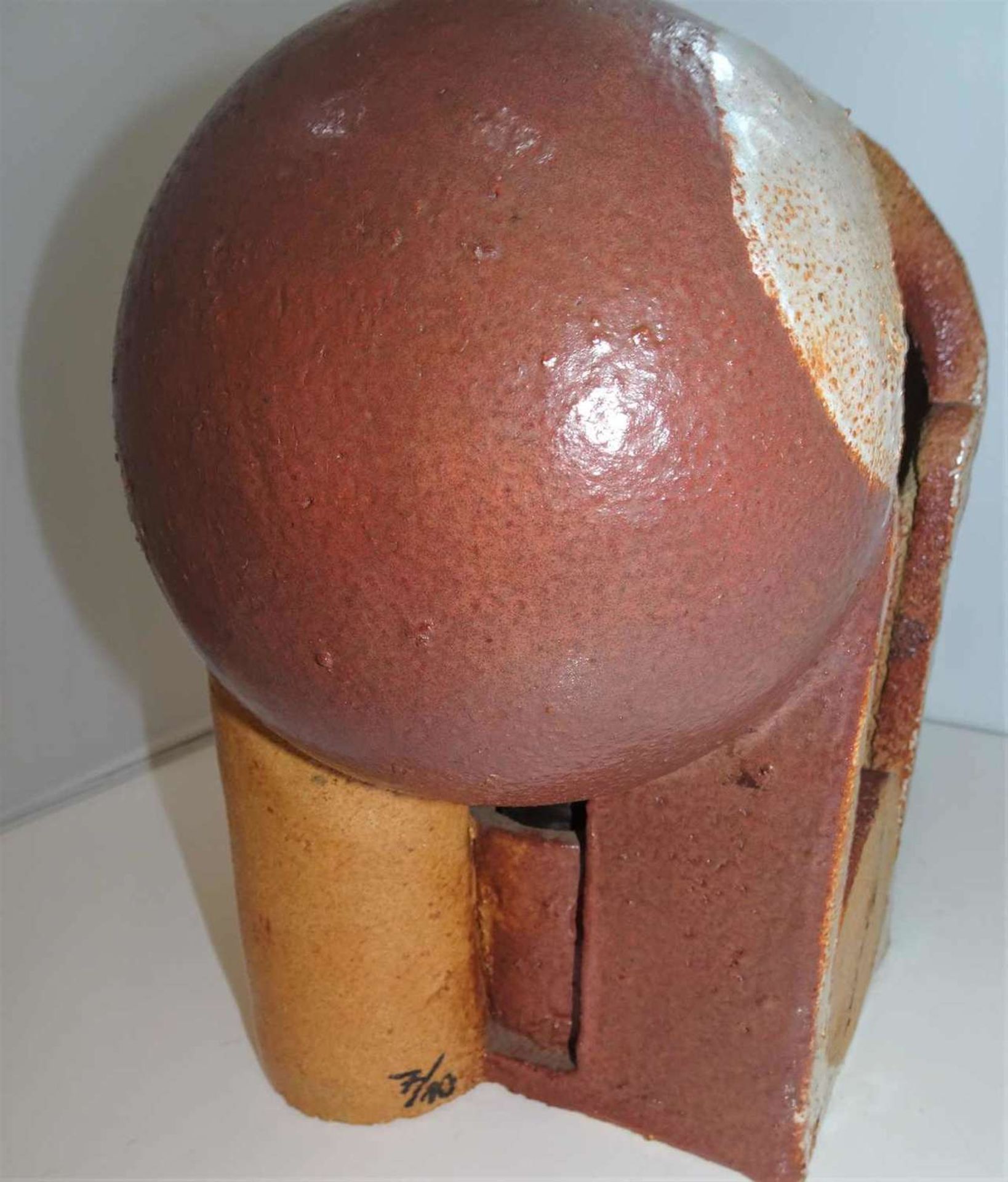 Lee Babel Keramik, Künslter Keramik Nr. 7/10, 5 Sänfte im Tor. Maße: Höhe ca. 22 cm, Breite ca. 25 - Image 2 of 3