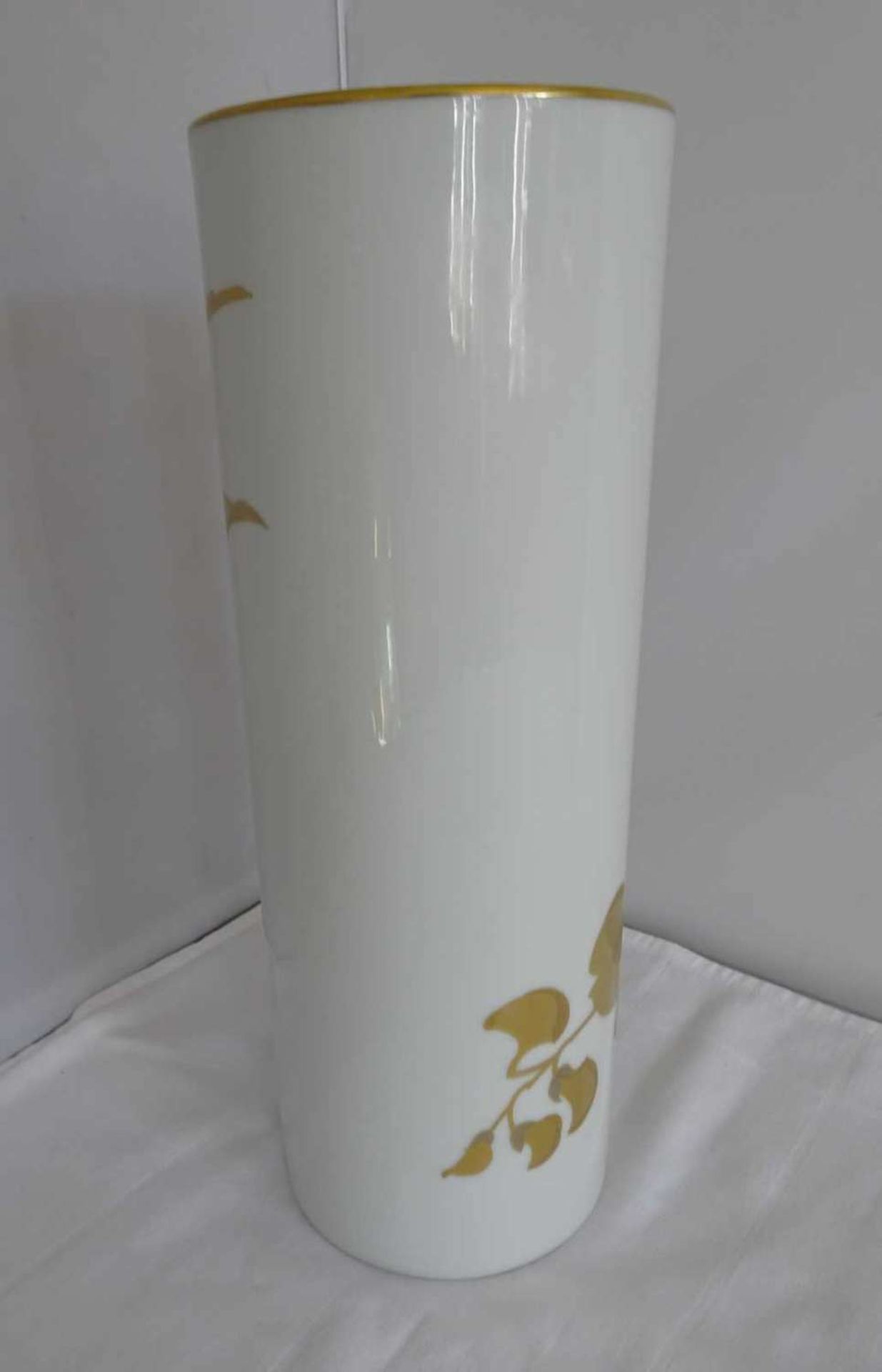Hutschenreuther Vase - 25 Jahre Tchibo 1974 - Leonhard Paris, Decor Montebello. Höhe ca. 32,6 cm - Image 2 of 3