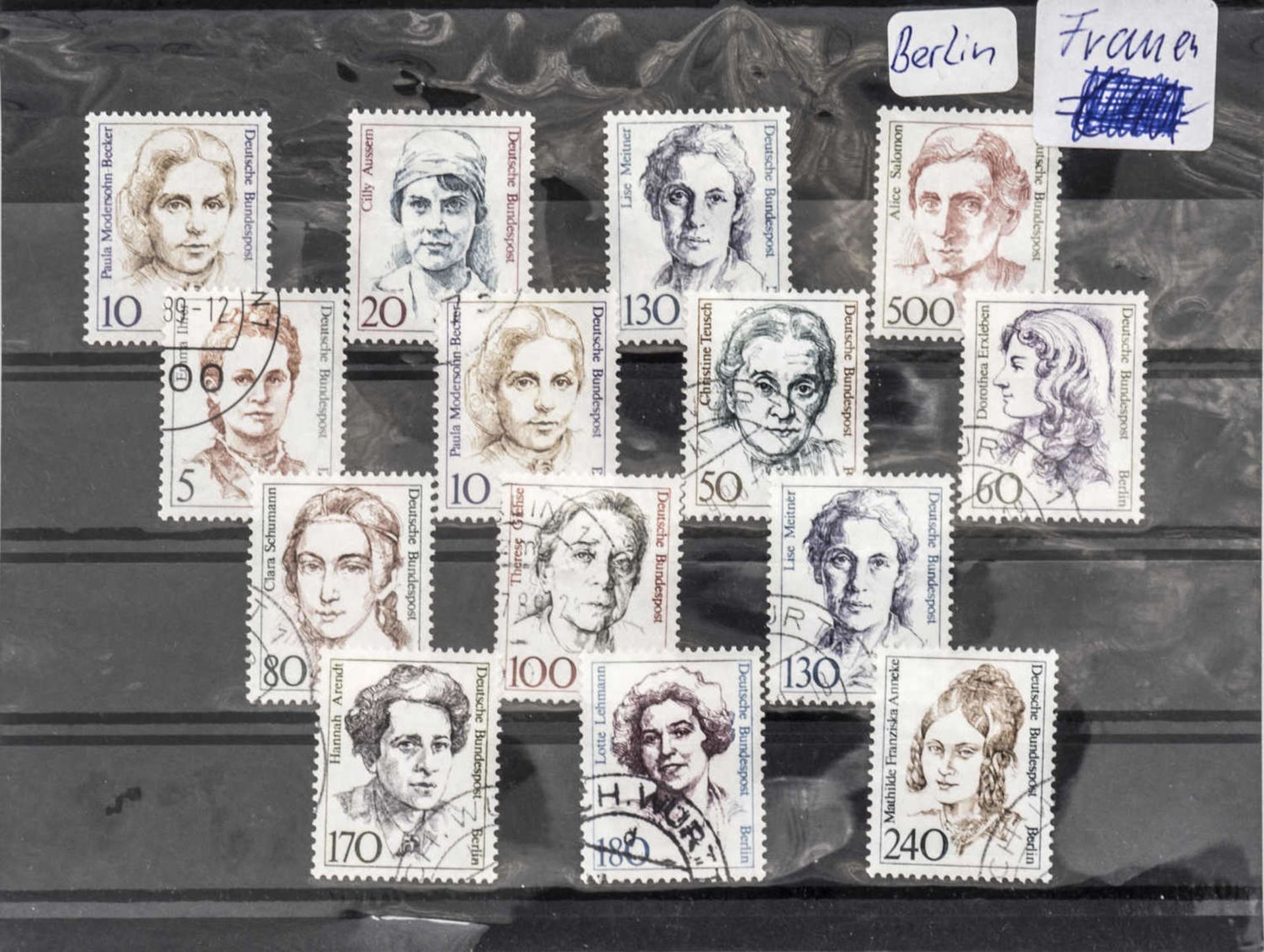 Berlin, Briefmarken - Steckkarte Frauen. Berlin, postage stamps - card women.