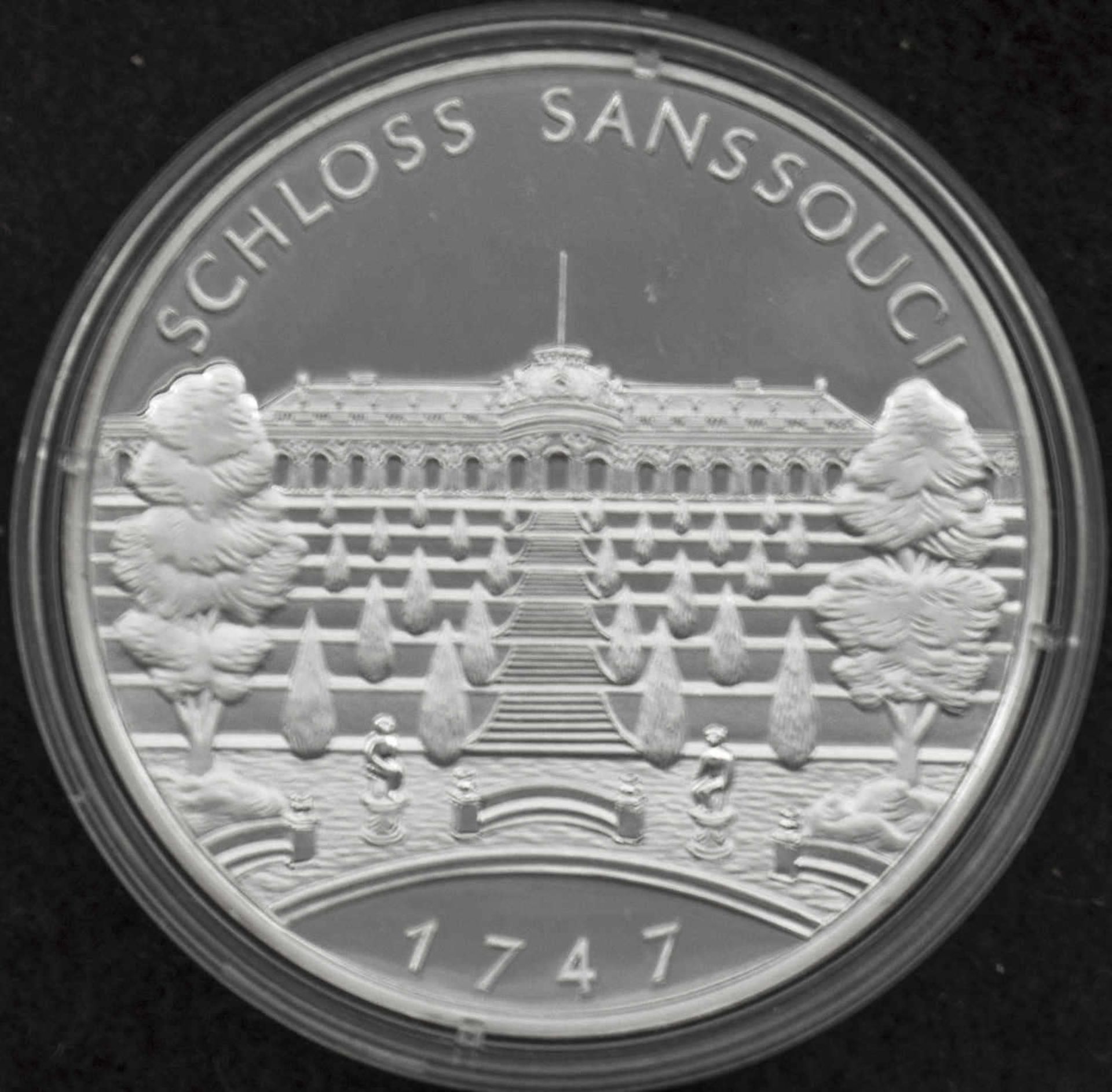 Russland, Medaille Schloss Sanssouci. Silber 999 gepunzt. Gewicht: ca. 20 g. Erhaltung: PP. Russia,