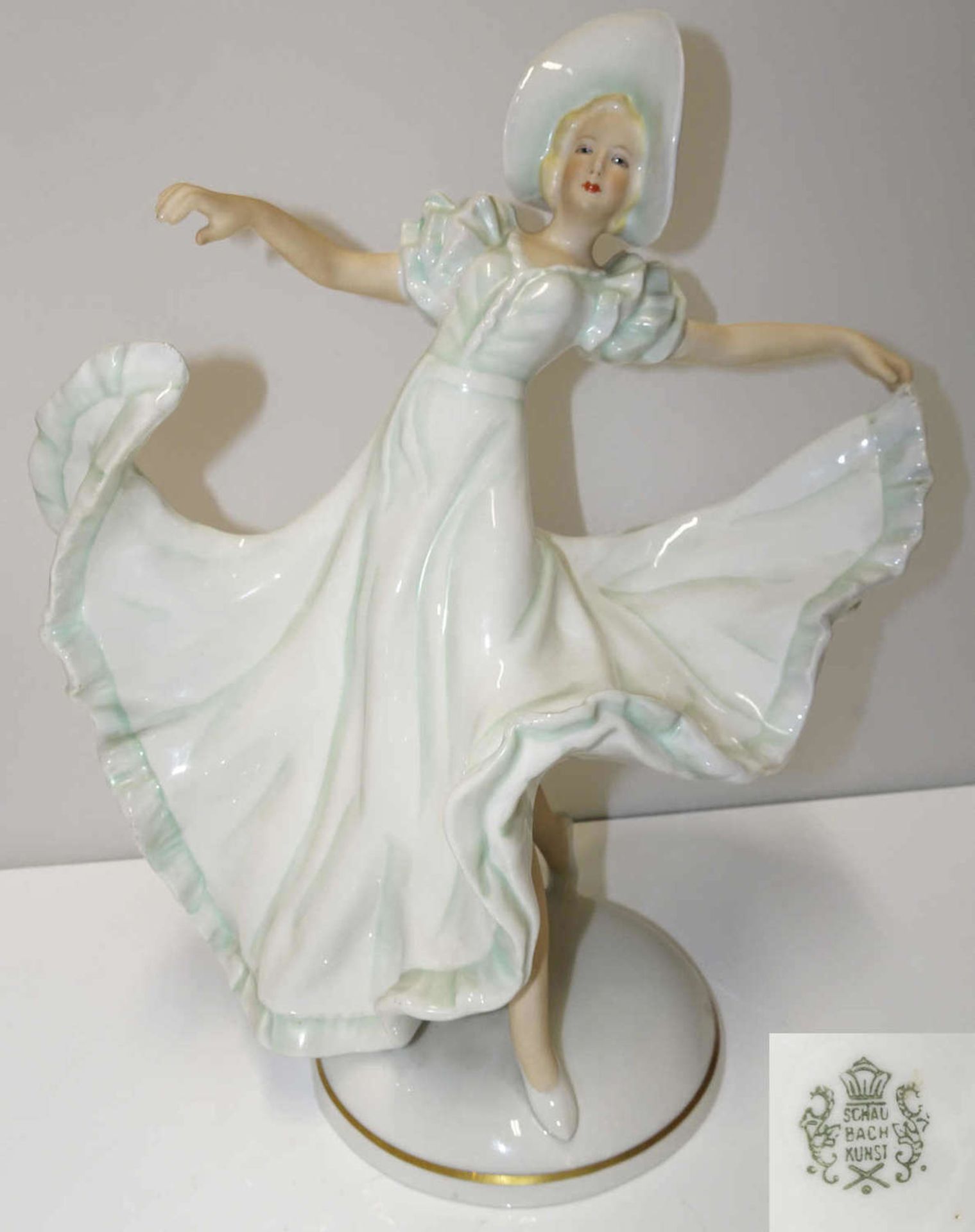 Schaubach Kunst Porzellanfigur, Donauwellen. Höhe ca. 25,5 cm Schaubach art porcelain figure,