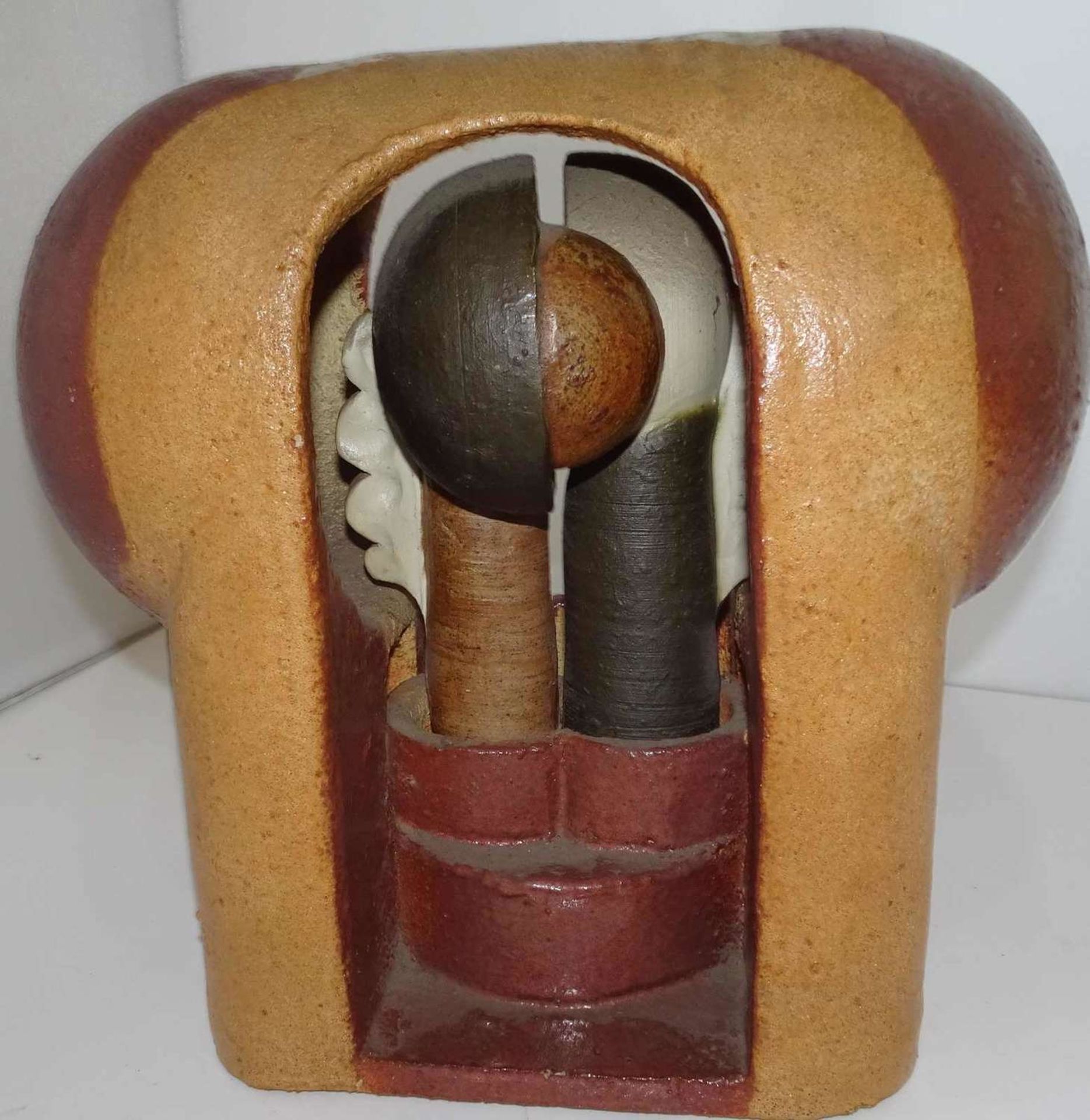 Lee Babel Keramik, Künslter Keramik Nr. 7/10, 5 Sänfte im Tor. Maße: Höhe ca. 22 cm, Breite ca. 25 - Image 3 of 3