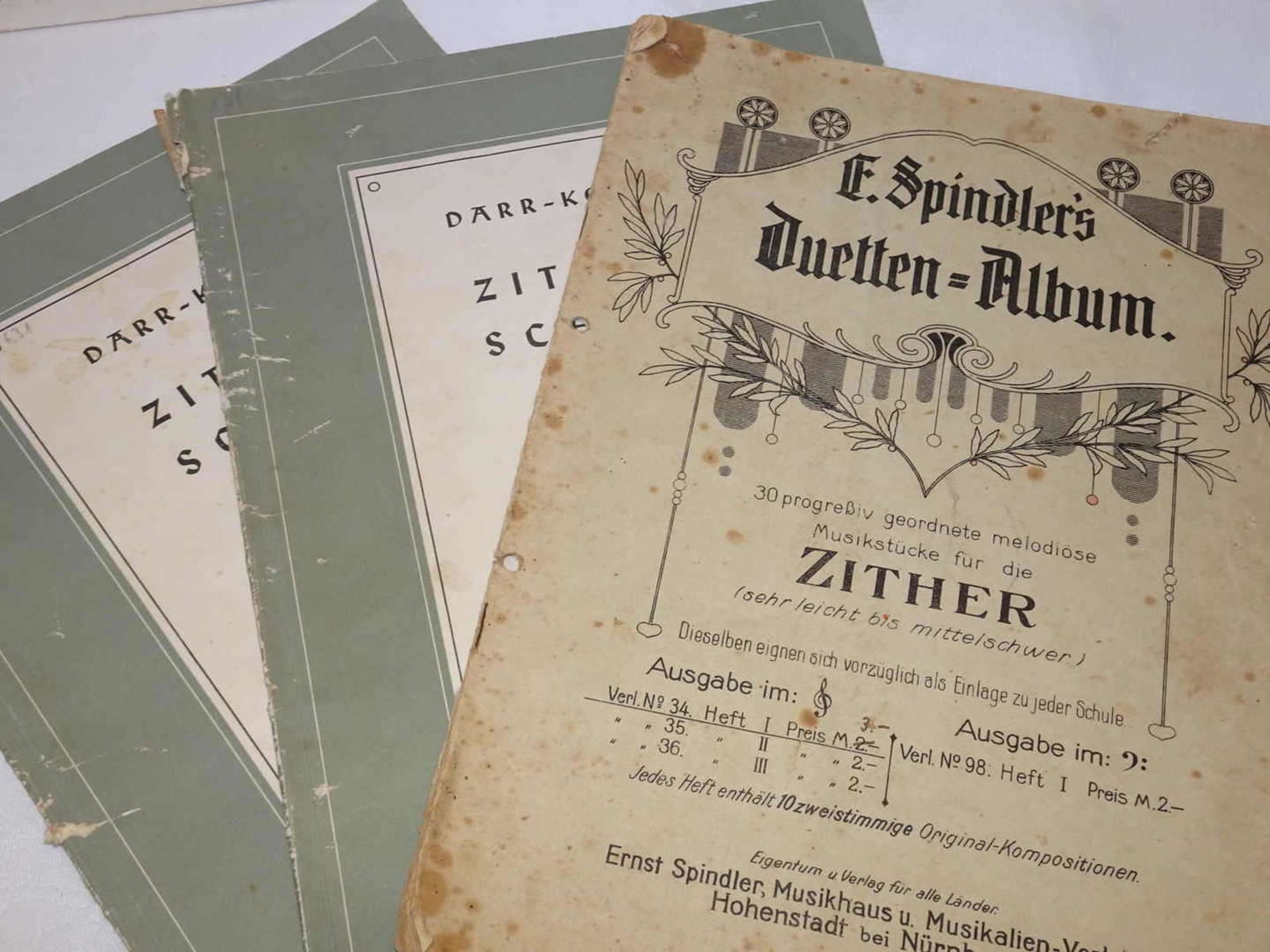 Lot alte Musikstücke für die Zither, dabei E.Spindler´s Duetten-Album, Zither-Schule I. und II.,