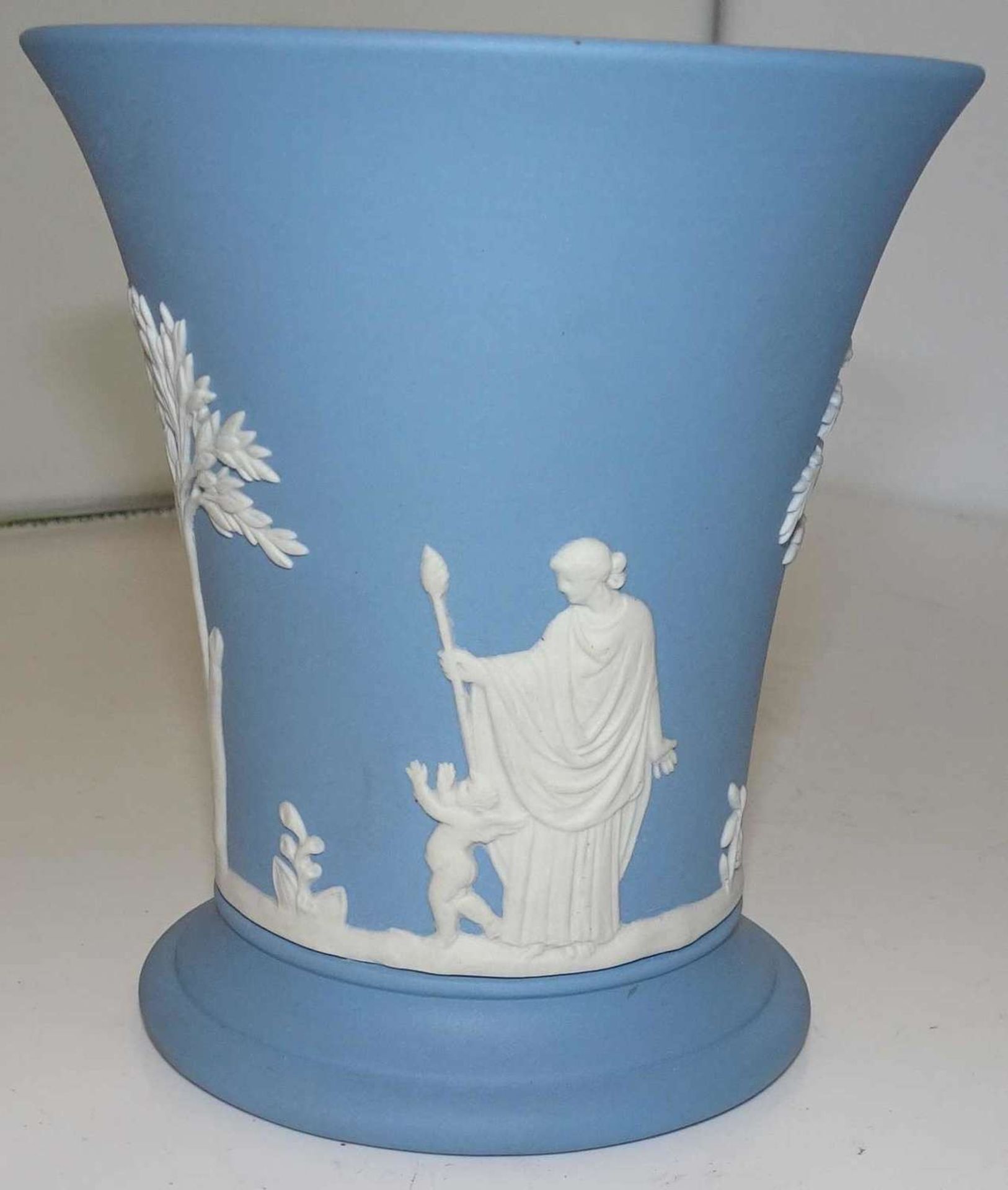 Wedgwood Vase, Jasper Blau Nr. 19, 19. Jahrhundert. Höhe ca. 10 cm. Made in England. Wedgwood vase,