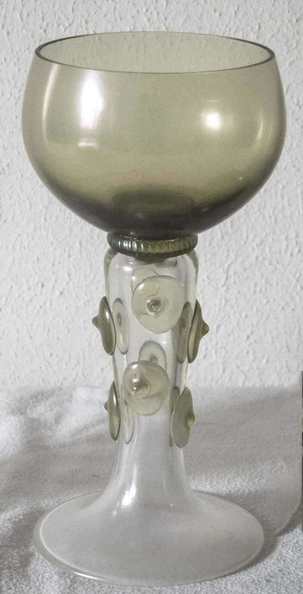 Glas - Pokal mit Deckel, bayerischer Wald, farbige Aufschmelzungen. Feiner Schliff. Höhe: ca. 38 - Bild 2 aus 2