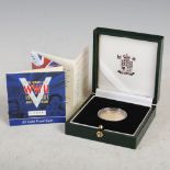 Royal Mint, The End of WWII 1945-2005 60th Anniversary 22ct gold proof two pounds coin, in fitted