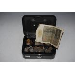 MONEY BOX CONTAINING ASSORTED VINTAGE COINAGE INCLUDING A 1922 GERMAN 10,000 MARK NOTE AND A 1923