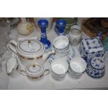 ASSORTED CERAMICS INCLUDING COALPORT PEARL PATTERNED TEA WARES, TWO BLUE AND WHITE TRANSFER