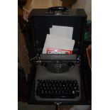 REMINGTON PORTABLE TYPEWRITER IN CASE