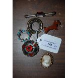 COLLECTION OF ASSORTED JEWELLERY TO INCLUDE A WHITE METAL MOUNTED SCOTTISH AGATE PLAID BROOCH, A