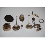 COLLECTION OF ASSORTED SILVER AND WHITE METAL WARES INCLUDING AN ART DECO LONDON SILVER CENDRIER,