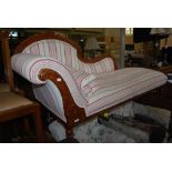 VICTORIAN MAHOGANY FRAMED CHAISE LONGUE WITH CREAM STRIPED UPHOLSTERY