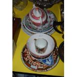 COLLECTION OF ENGLISH CERAMICS INCLUDING FLORAL PATTERNED PLATE, TWO SPODE BLUE AND WHITE TRANSFER