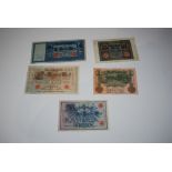 FIVE ASSORTED VINTAGE GERMAN BANK NOTES INCLUDING A HUNDERT MARK NOTE, FUNFZIG NOTE, ONE HUNDRED